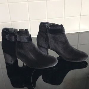 CHARLES Charles David Black velvet booties